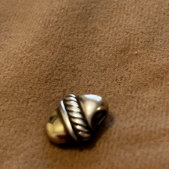 David Yurman 2 tone acorn pendant - Picture 5 of 6